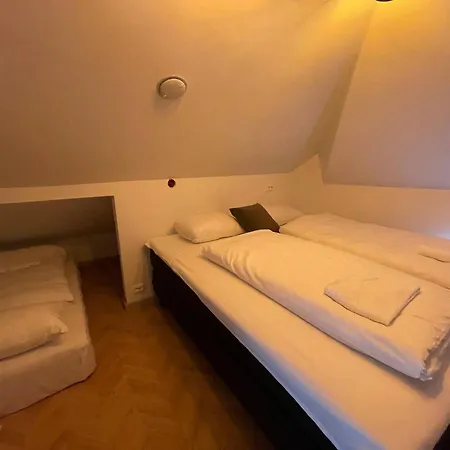 Nostalgic Nook 27 By דירה סטוונגר